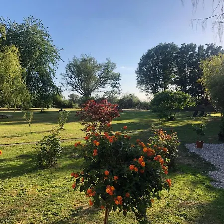 Champ Du Bois Отель типа 