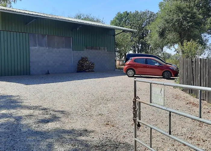 Champ Du Bois Couette-café 3*